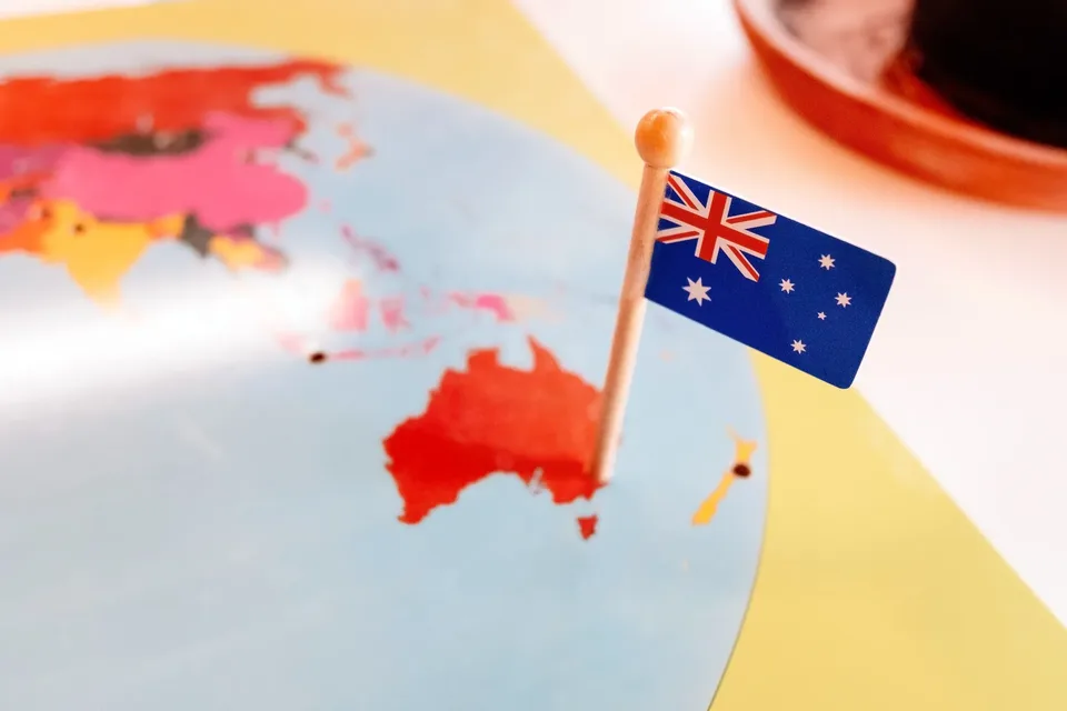 Australia visa services for Thai nationals - tourist, partner, and student visas - V Goal Visa Service Bangkok Udom Suk