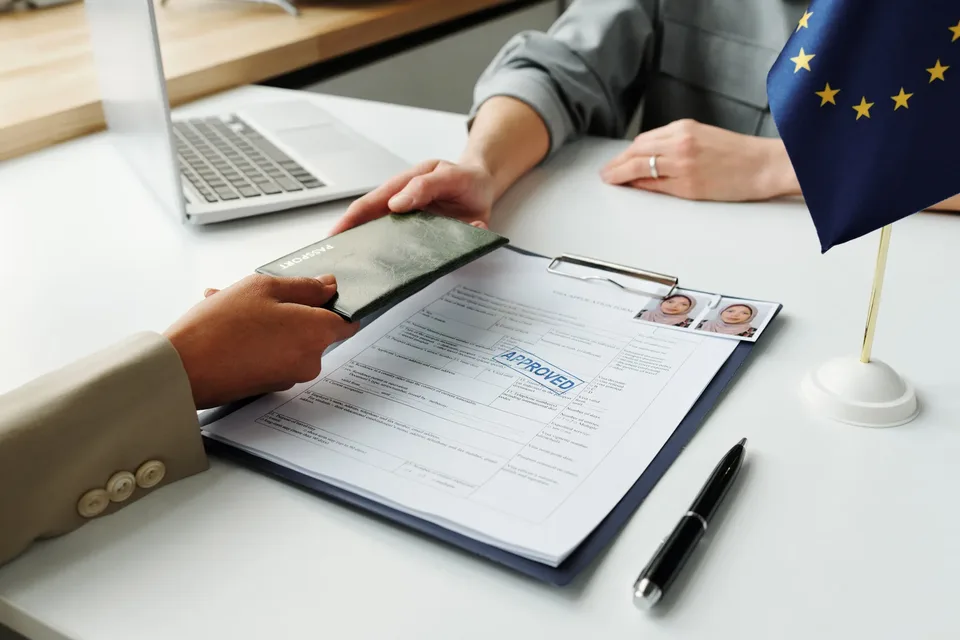 Business visa services for Thai nationals - international business travel visas - V Goal Visa Service Bangkok