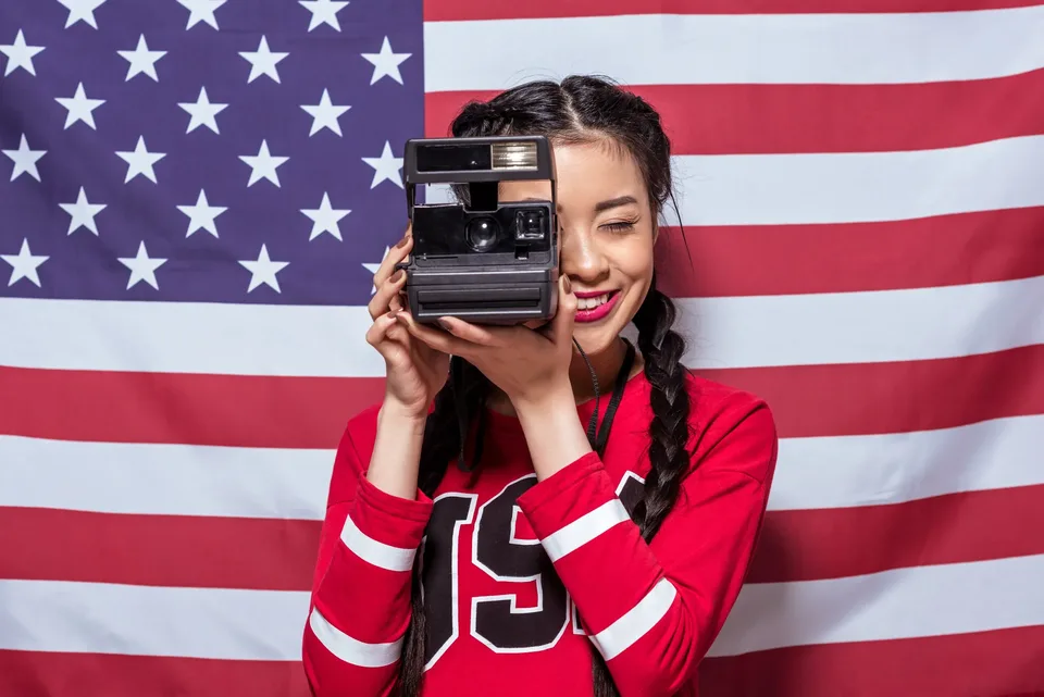 USA visa services for Thai nationals - B1/B2 tourist, marriage, and K1 fiancé visas - V Goal Visa Service Bangkok Udom Suk